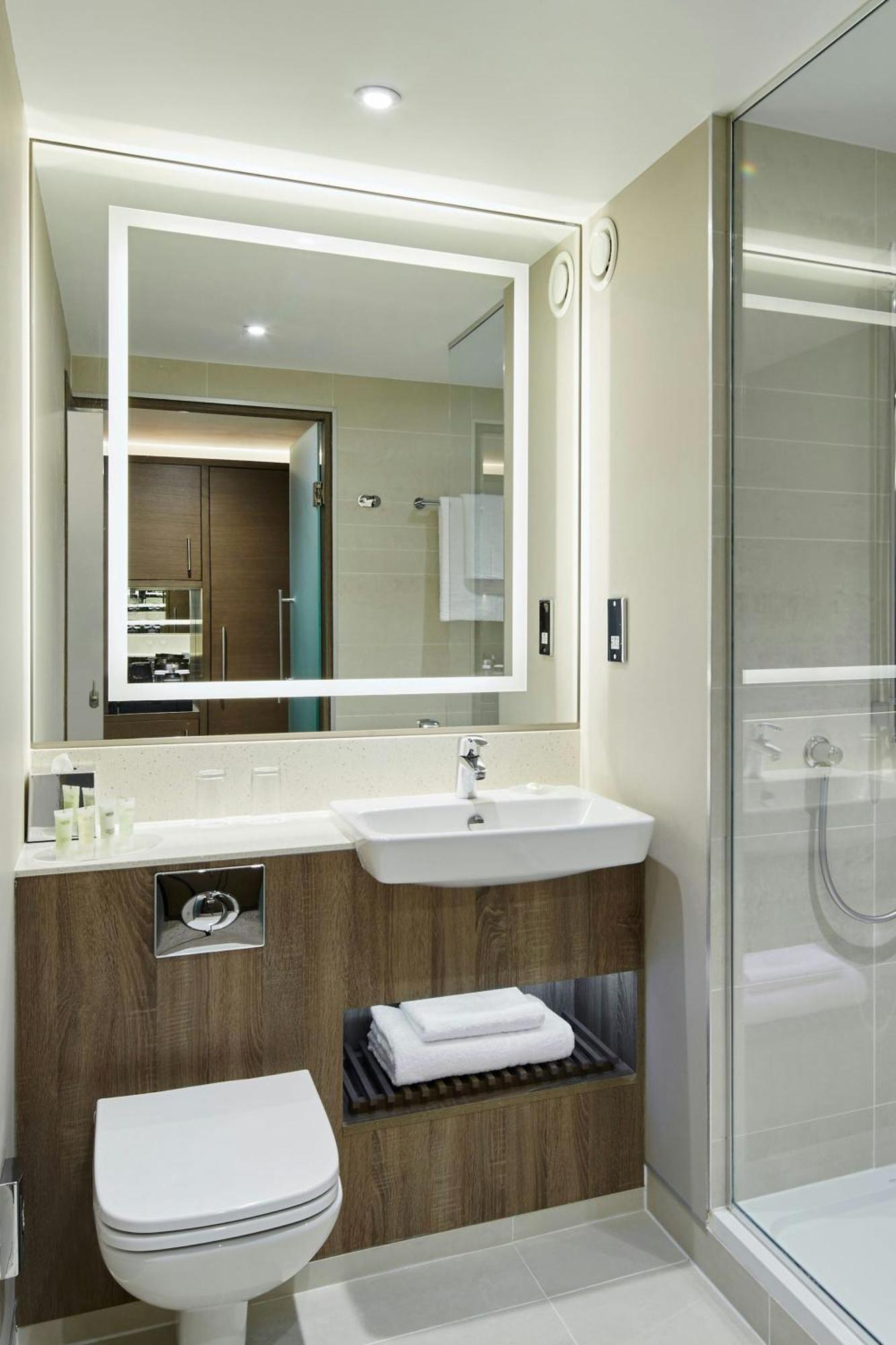 Готель Courtyard By Marriott Oxford South Abingdon-on-Thames Екстер'єр фото