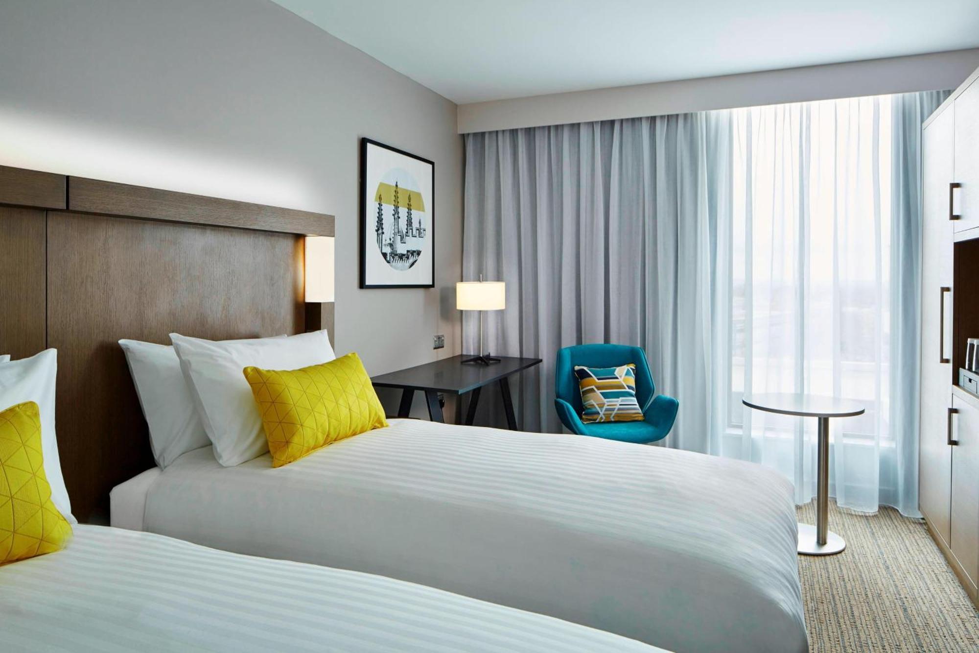Готель Courtyard By Marriott Oxford South Abingdon-on-Thames Екстер'єр фото